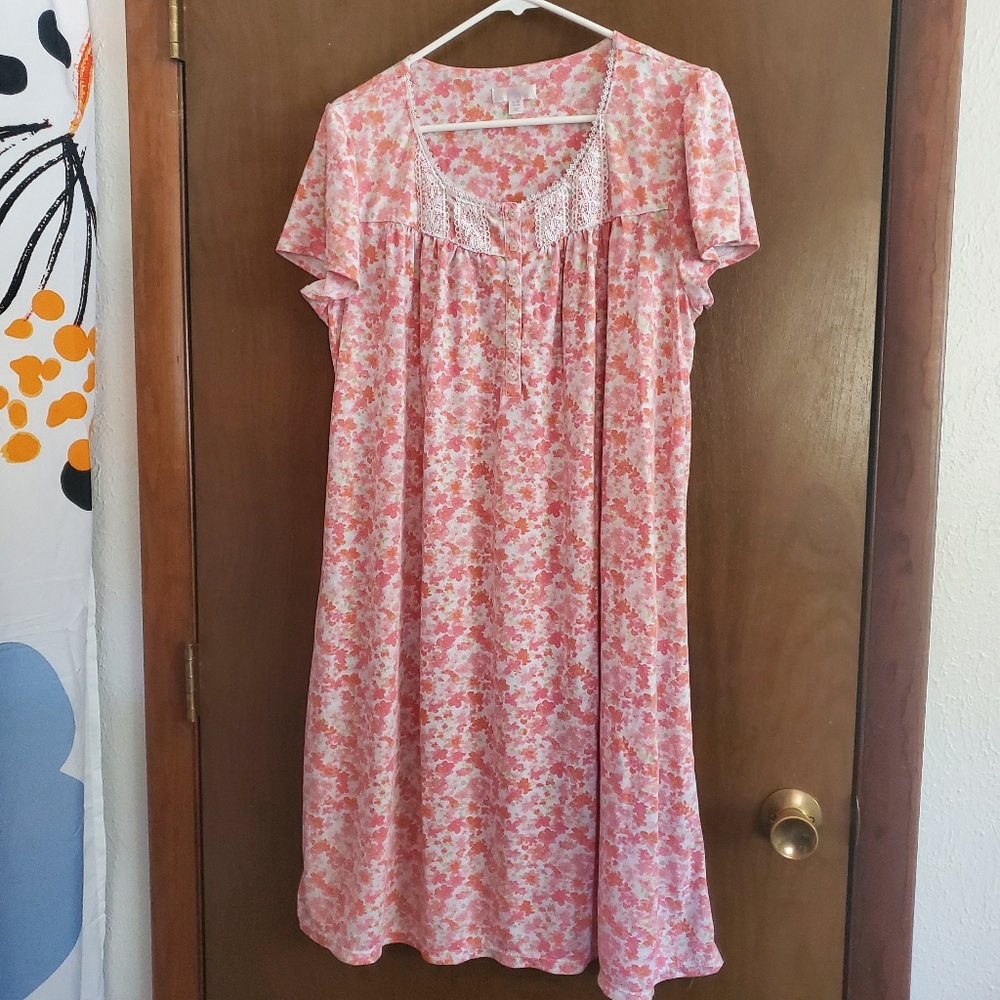 Secret Treasures Pink Floral Print Nightgown